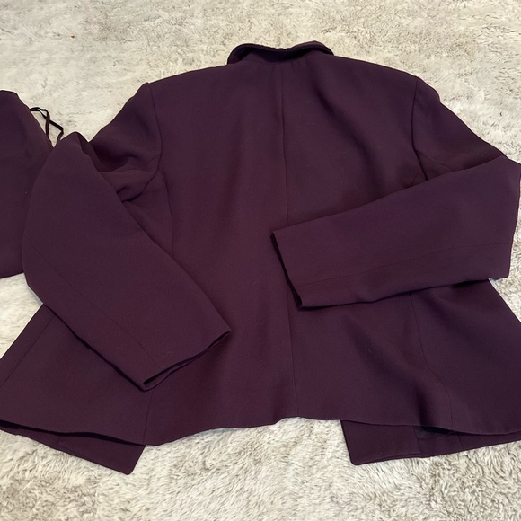 Jones New York Purple Skirt Suit - Picture 6 of 6